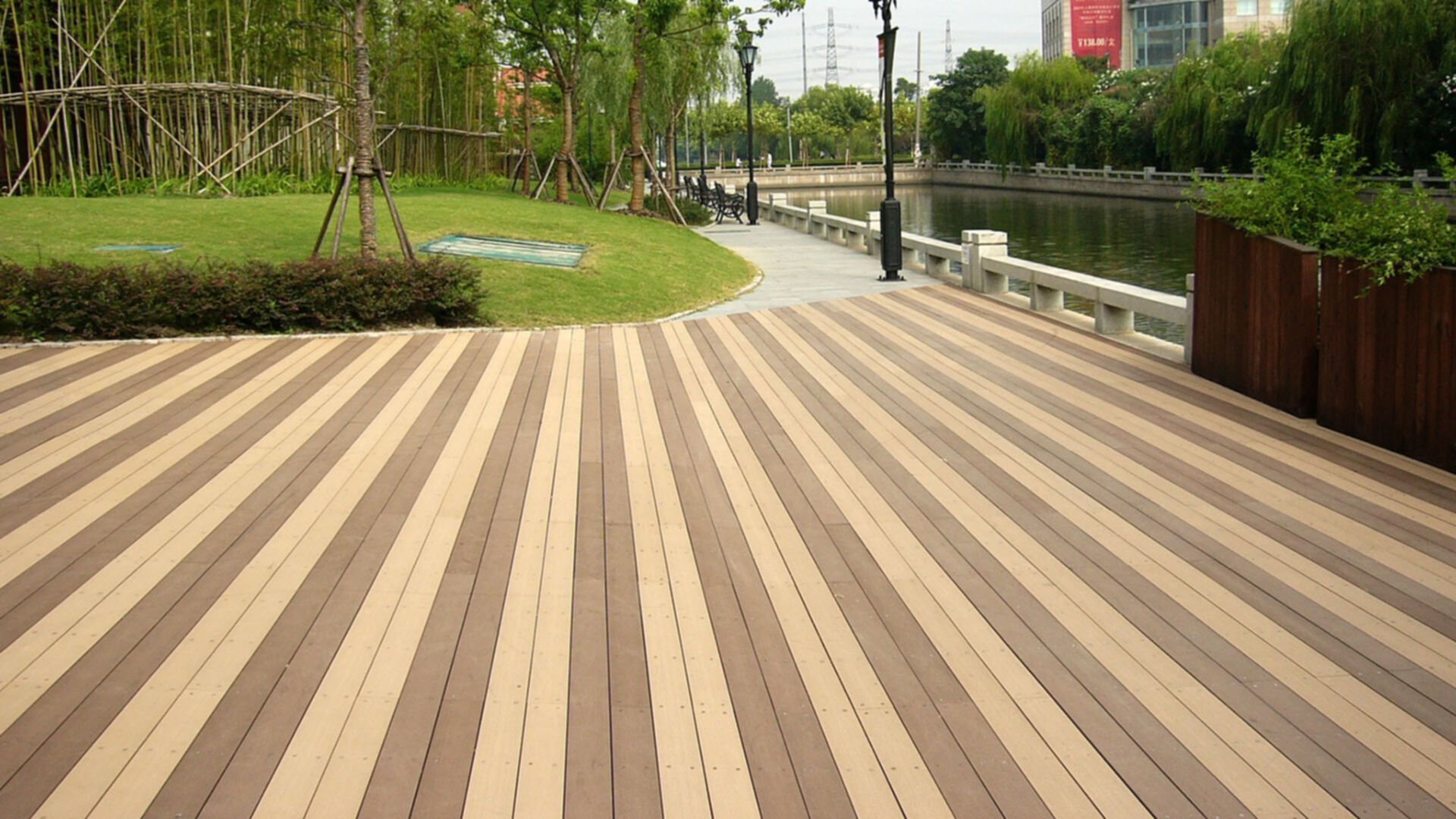 Einrichtungen_Terrasse Gewerbliche Nutzung_öffentlicher Platz