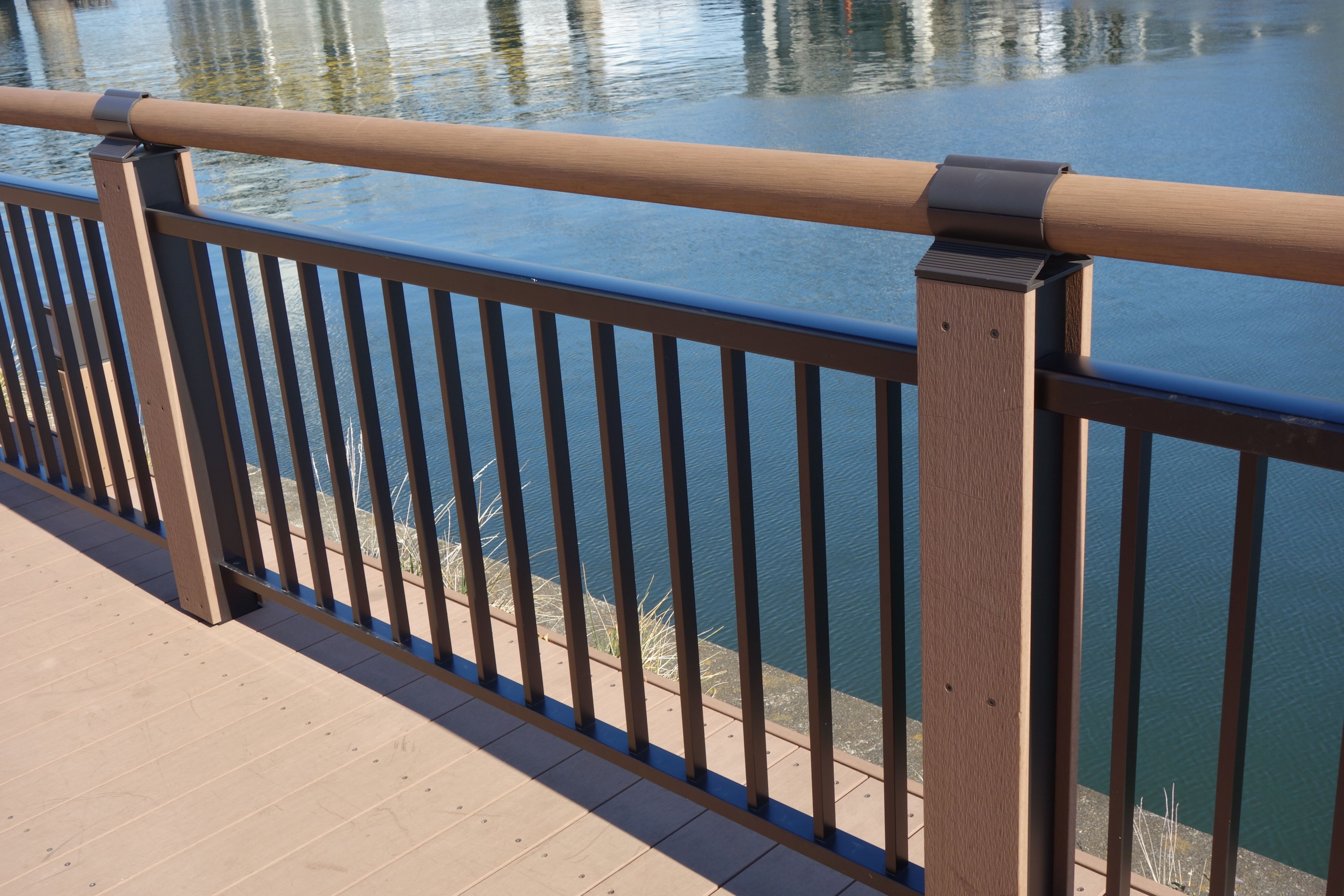 Einrichtungen_Geländer_Am Wasser entlang