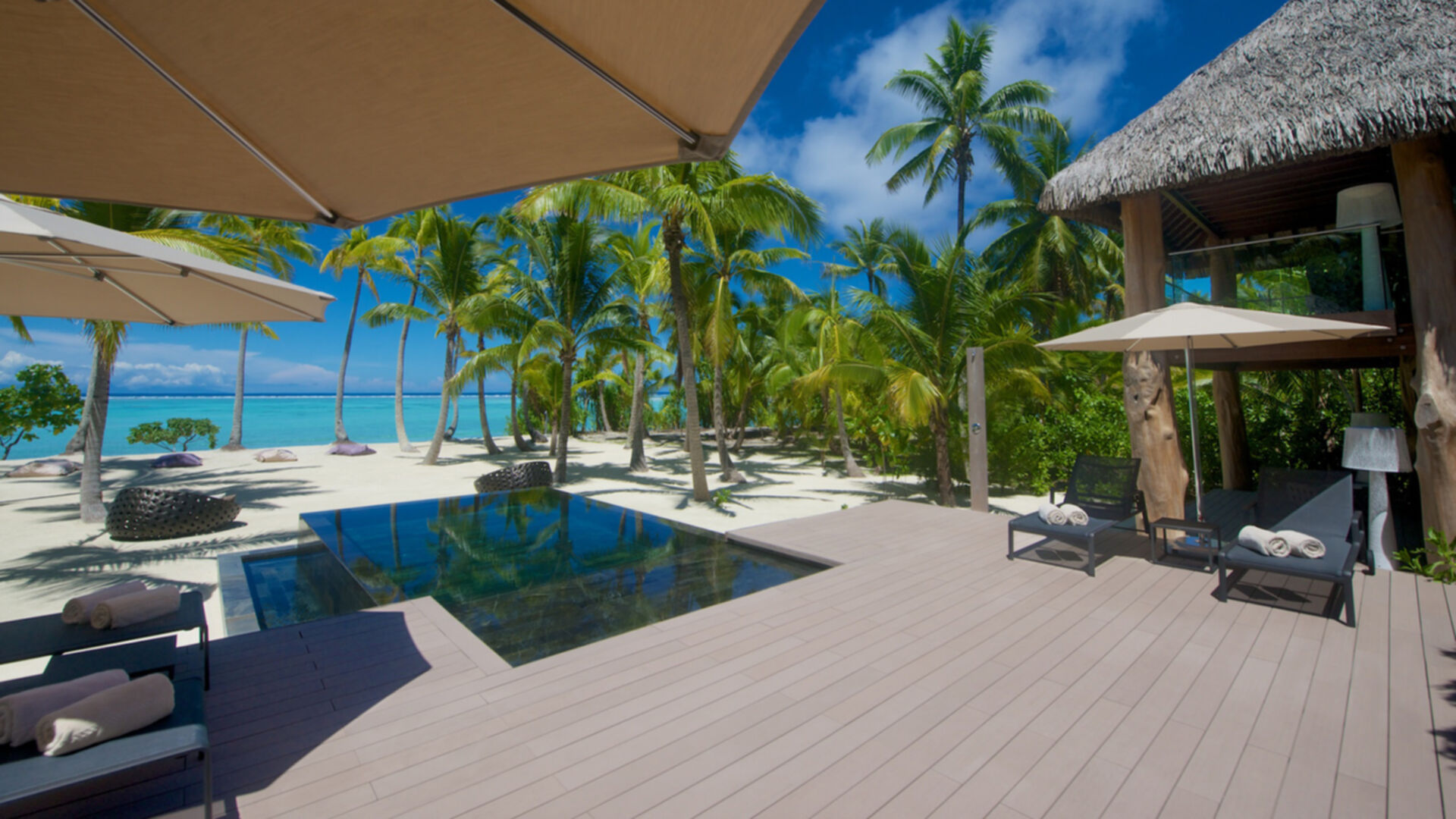 Restaurant und Hotelgewerbe_Schwimmbad deck_Vorzeigeprojekte - WPC holz 