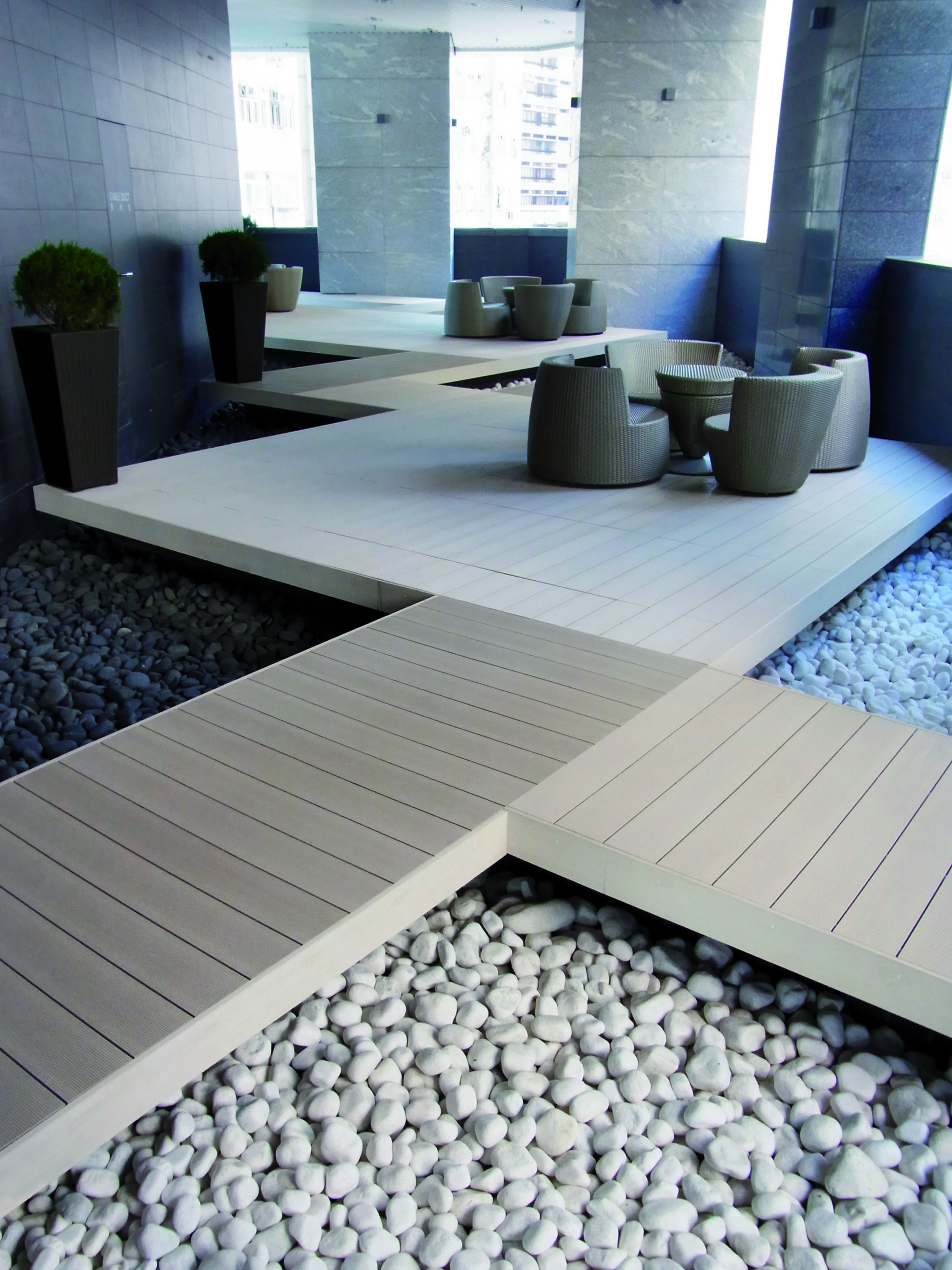 Restaurant und Hotelgewerbe_Schwimmbad deck_Hotel