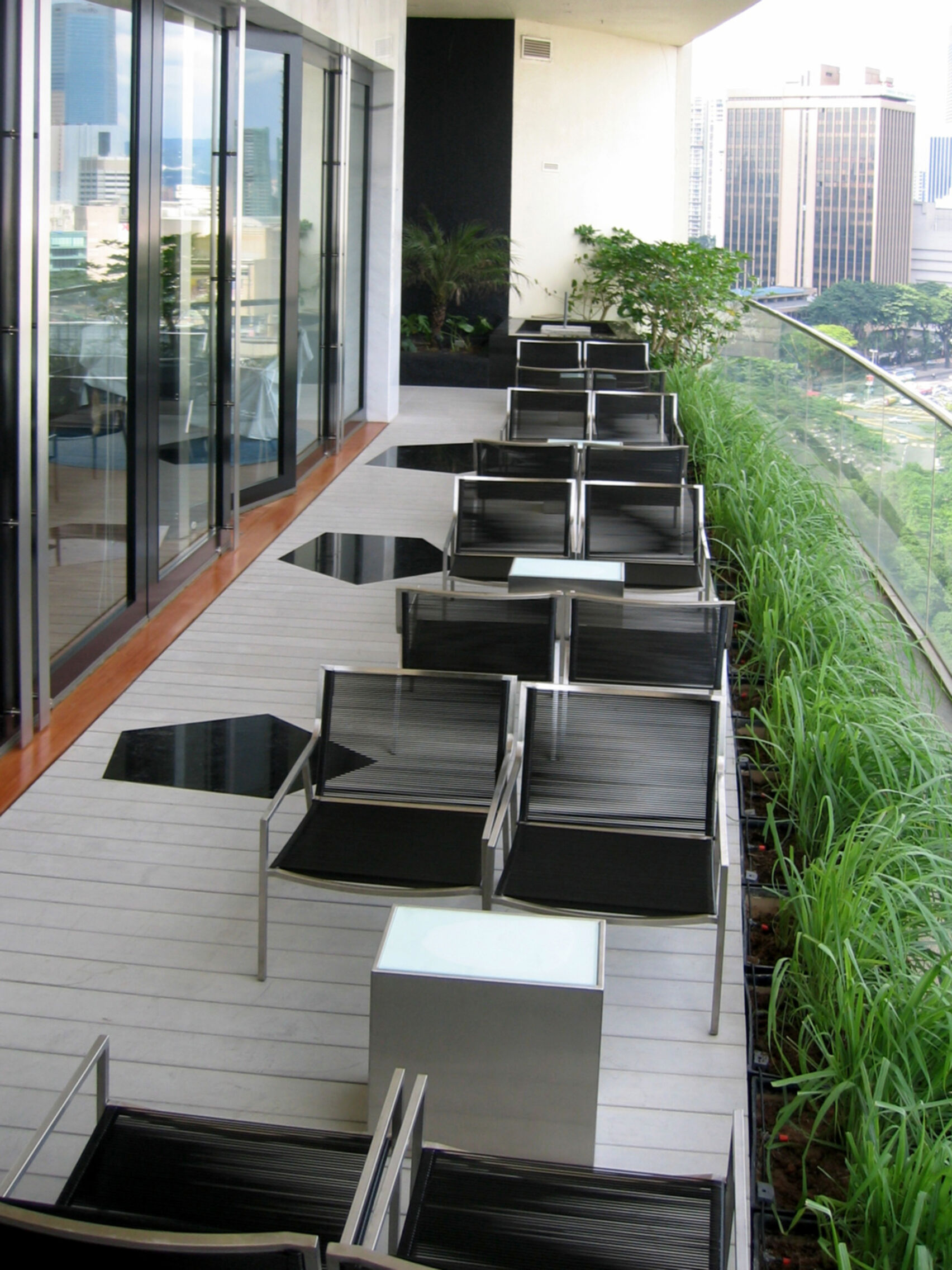 Restaurant und Hotelgewerbe_Dachanlage, Balk., Laufgang_Restaurant