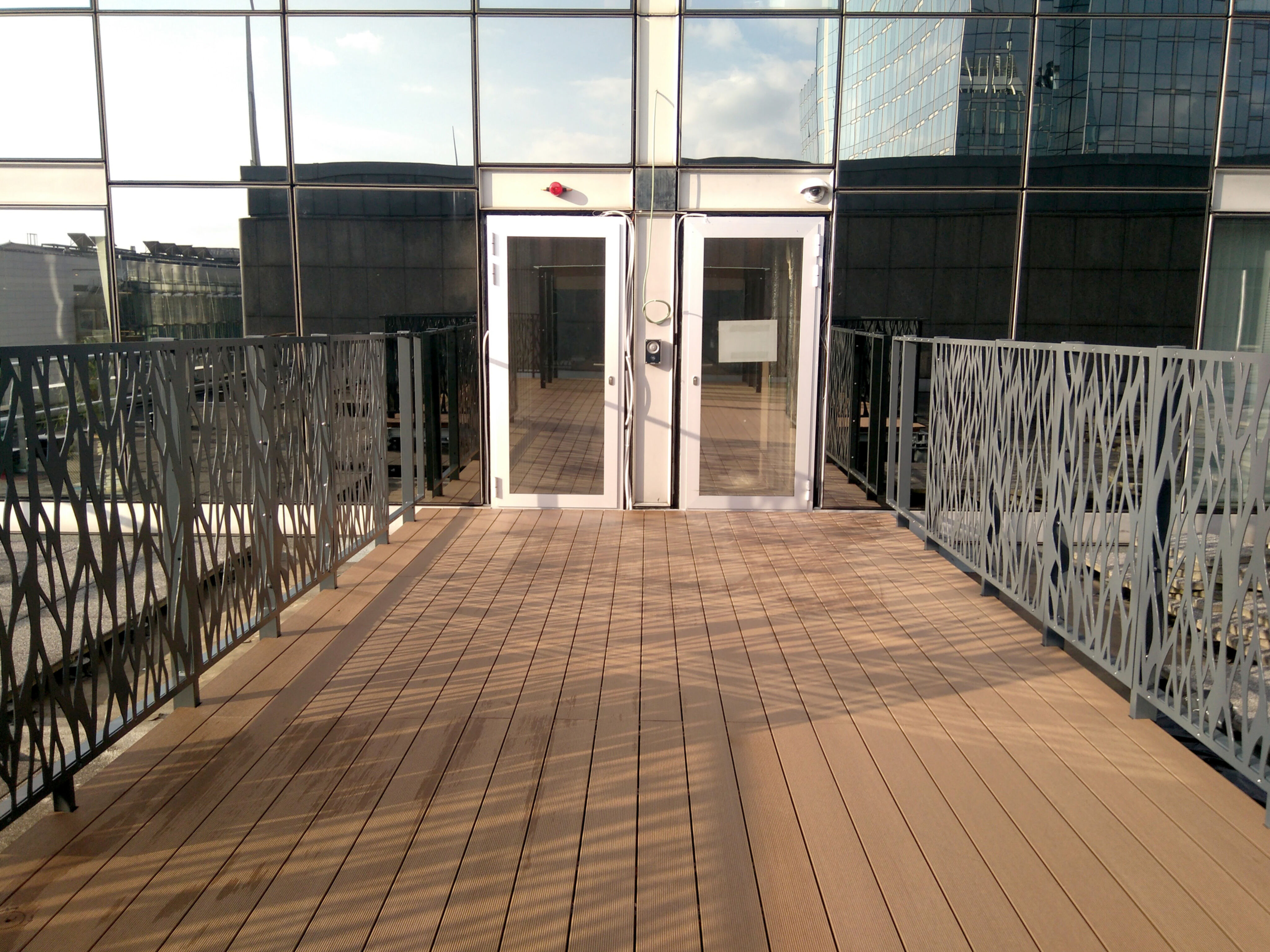 Institutionelle Einrichtungen_Terrasse Gewerbliche Nutzung_Büros