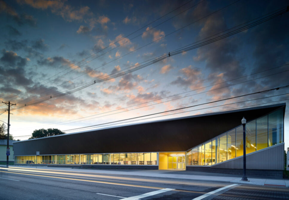 Institutionelle Einrichtungen_Dachuntersicht_Ausstellung, Museum