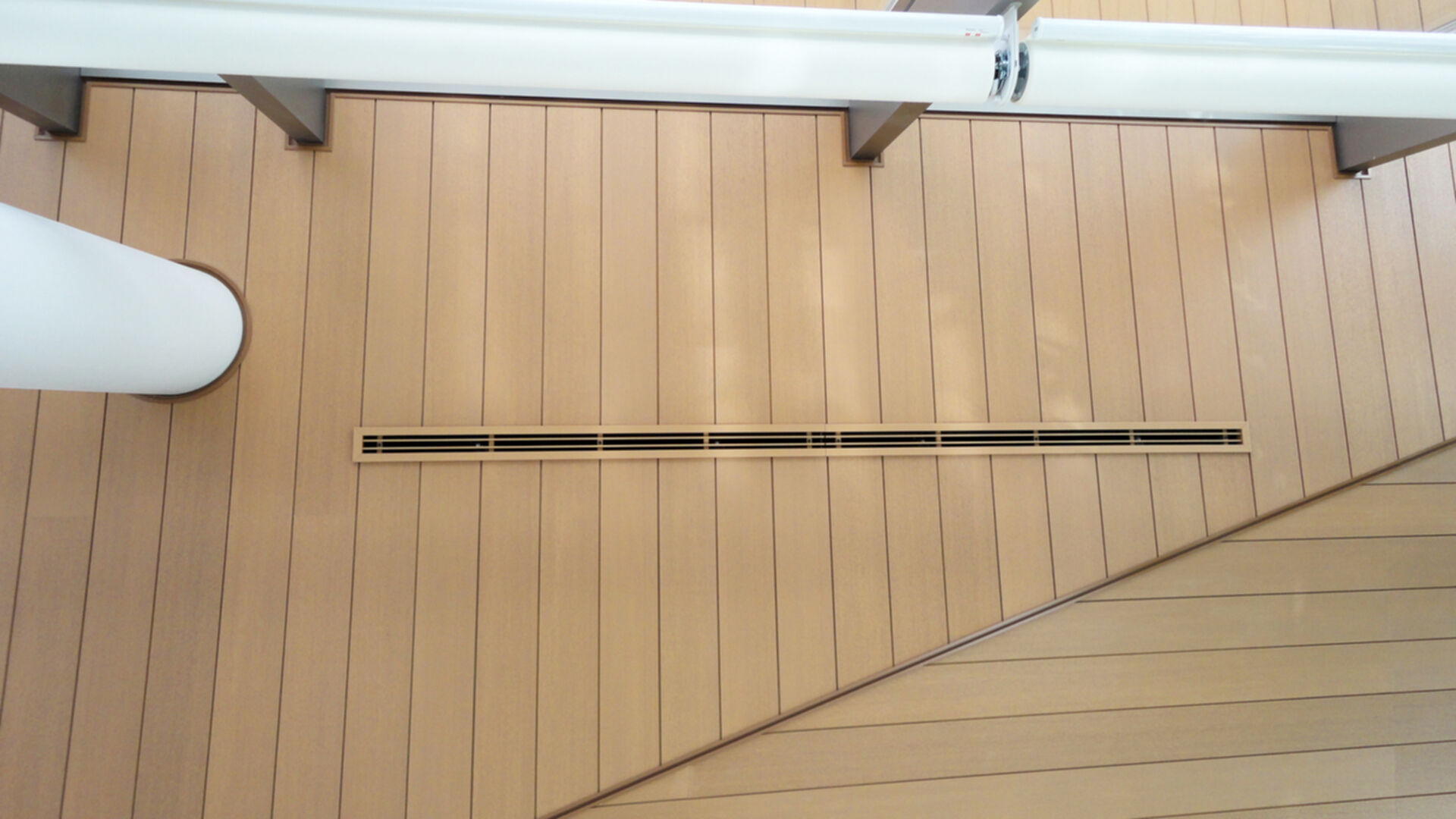 Kaufmännische Gebäude_Dachuntersicht_Finanzielle Institution