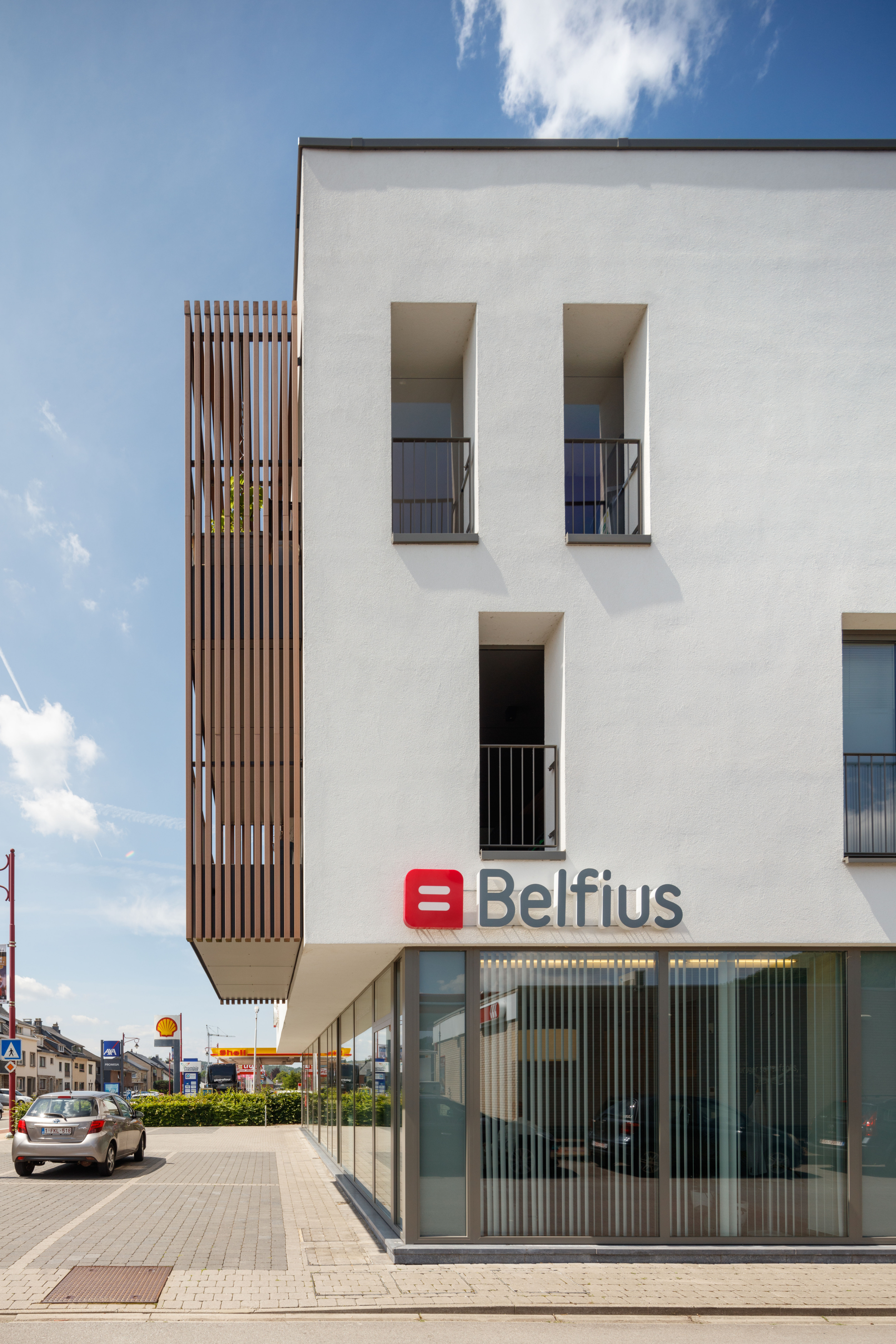 Kaufmännische Gebäude_Pergola, Dachüberstand, Dach_Finanzielle Institution