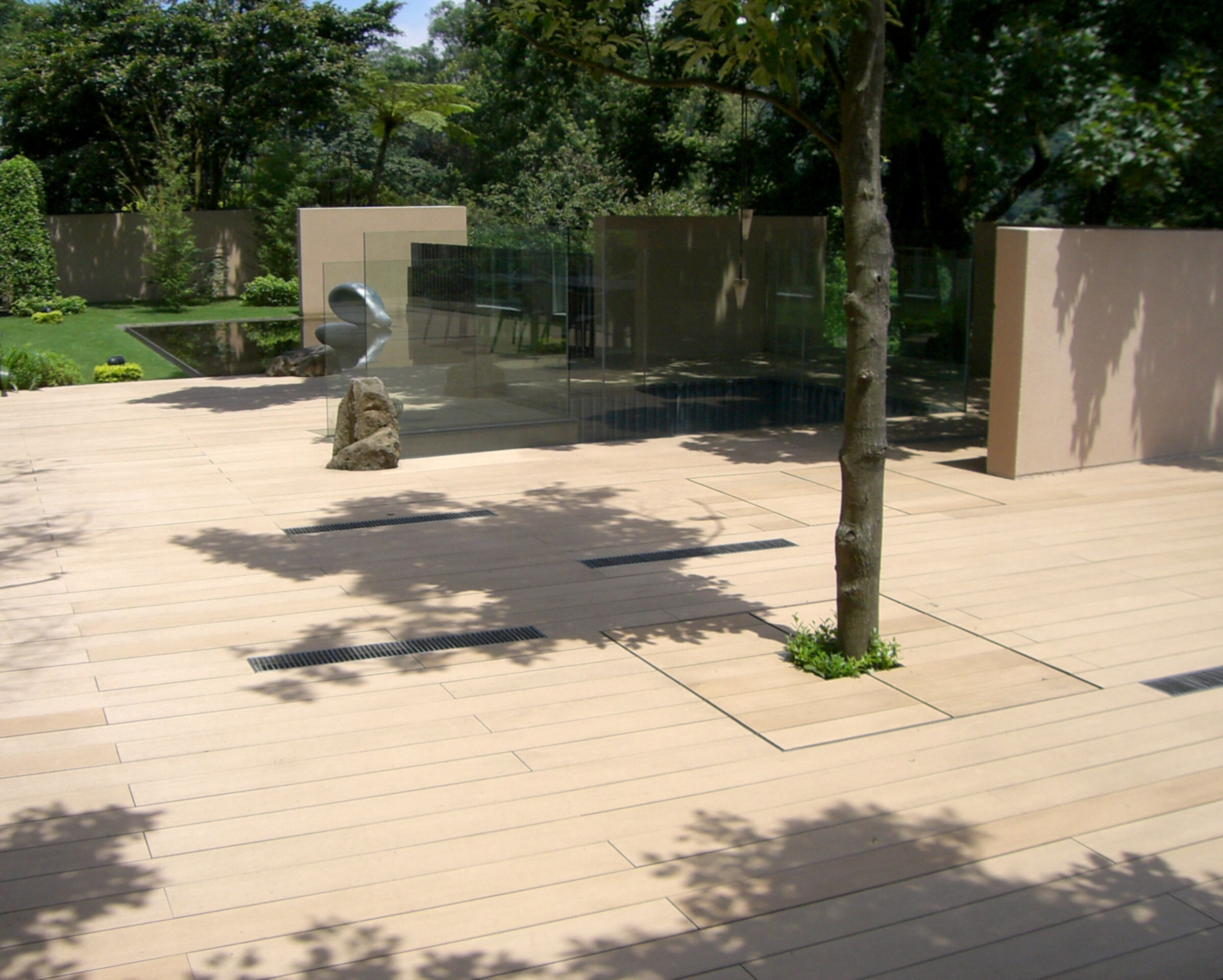 Privathaus_Dachanlage, Balk., Laufgang_Privatresidenz