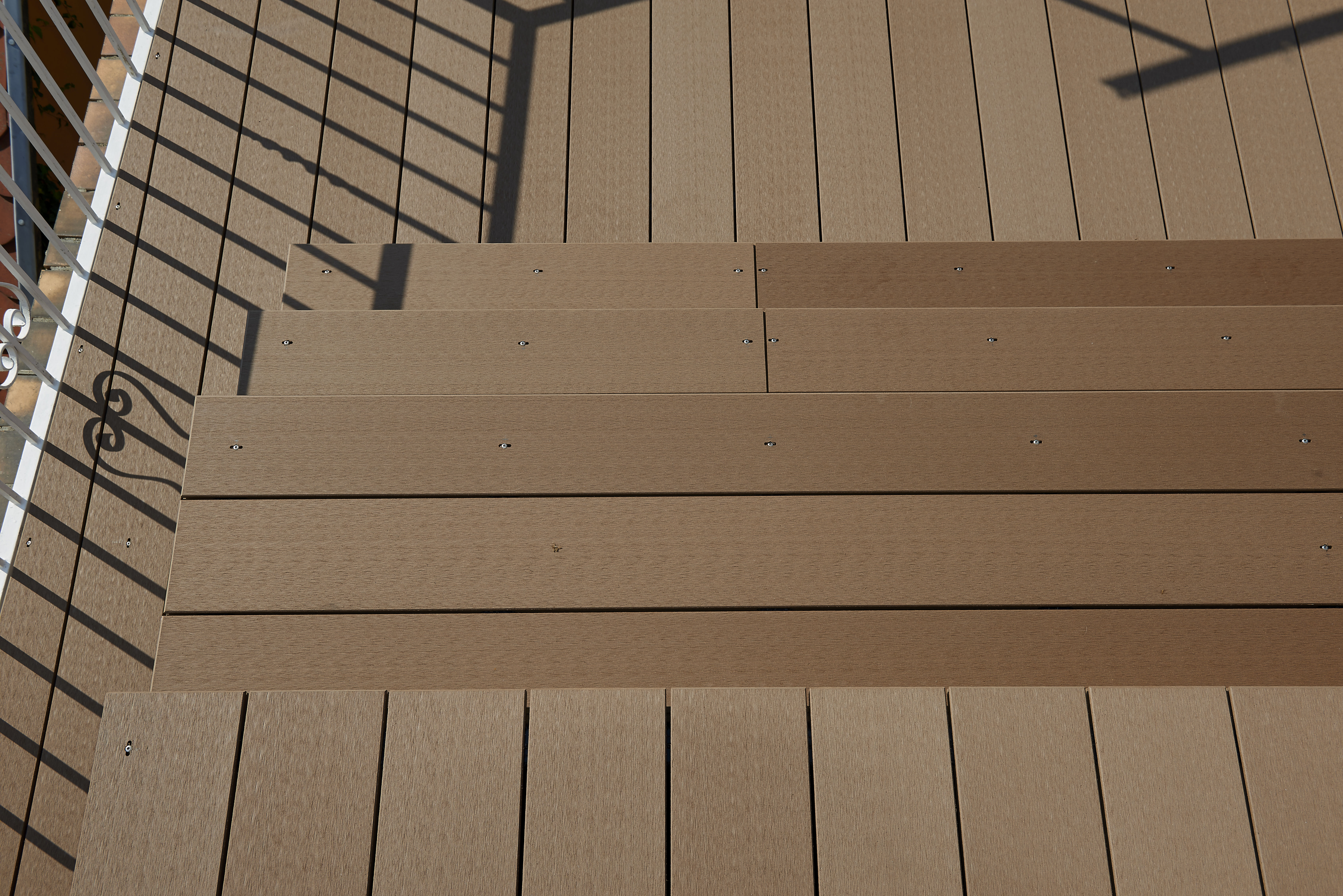 Privathaus_Dachanlage, Balk., Laufgang_Privatresidenz