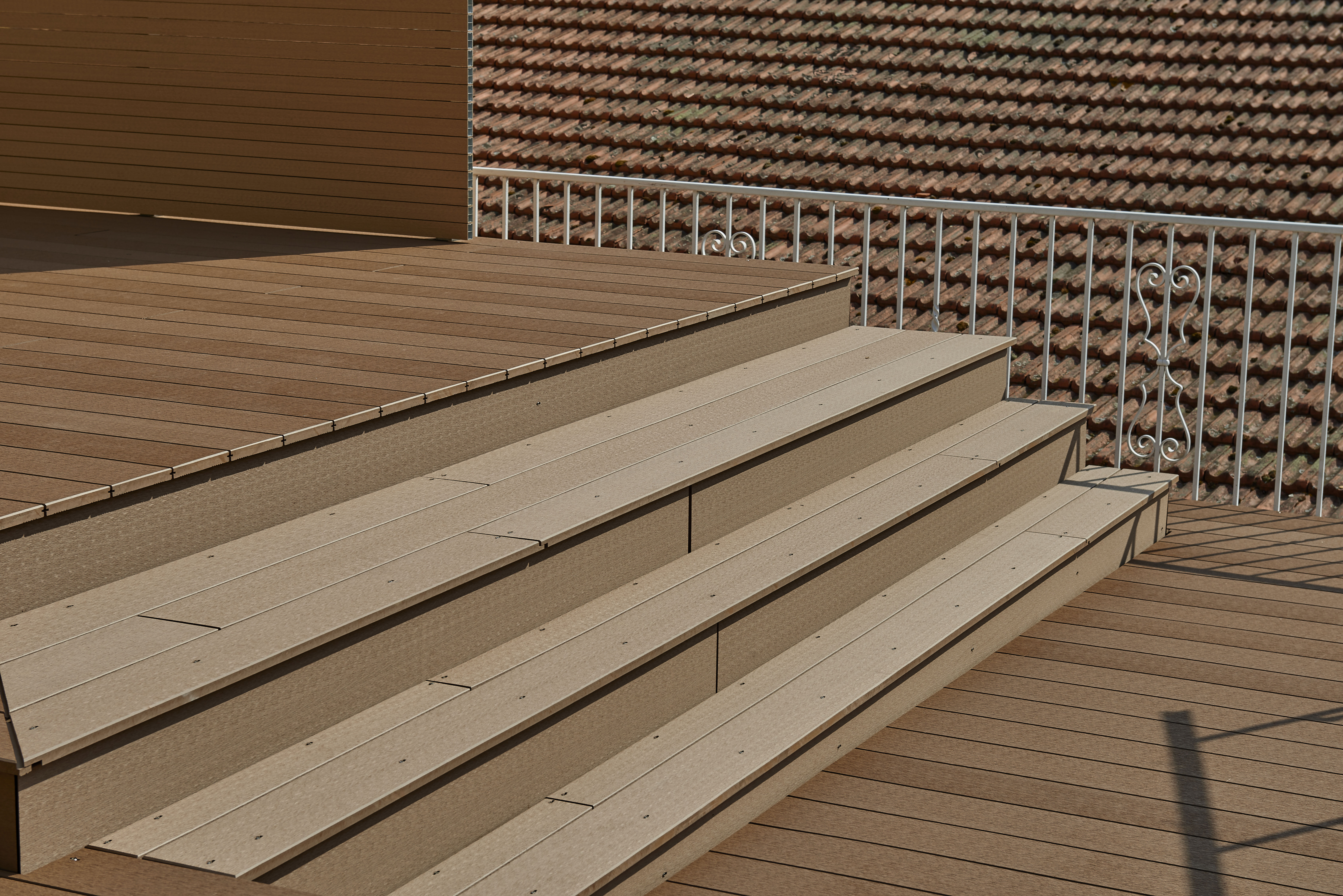 Privathaus_Dachanlage, Balk., Laufgang_Privatresidenz