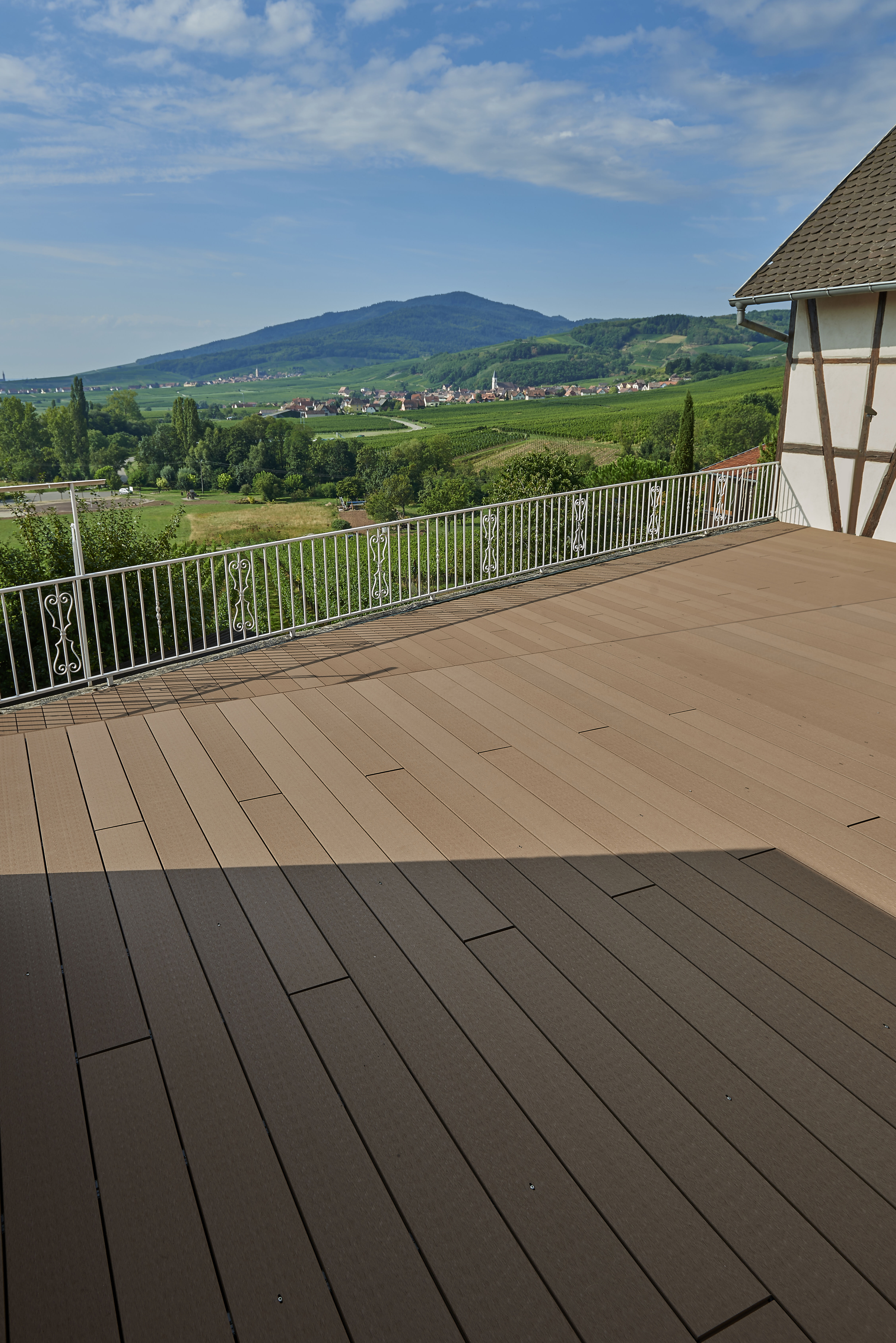 Privathaus_Dachanlage, Balk., Laufgang_Privatresidenz