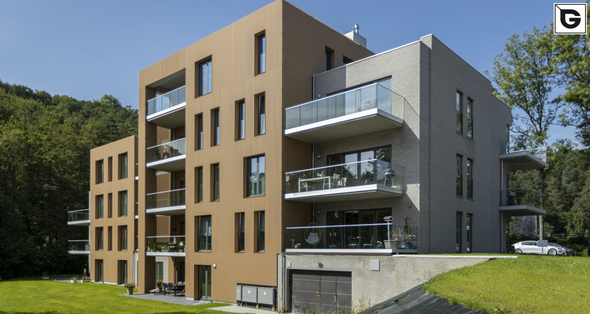 Wohngebäude_Offene Fassadenverkleidung - verti._Vorzeigeprojekte - Hybrid holz