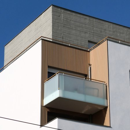 Wohngebäude_Offene Fassadenverkleidung - verti._Wohnhaus